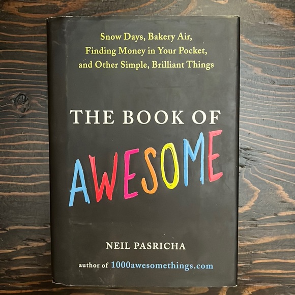 📕 4/$20 📕 The Book of Awesome hardcover book - Picture 1 of 4